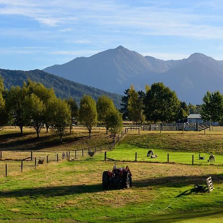 Kepler Mountain View Villa Manapouri Exteriör bild