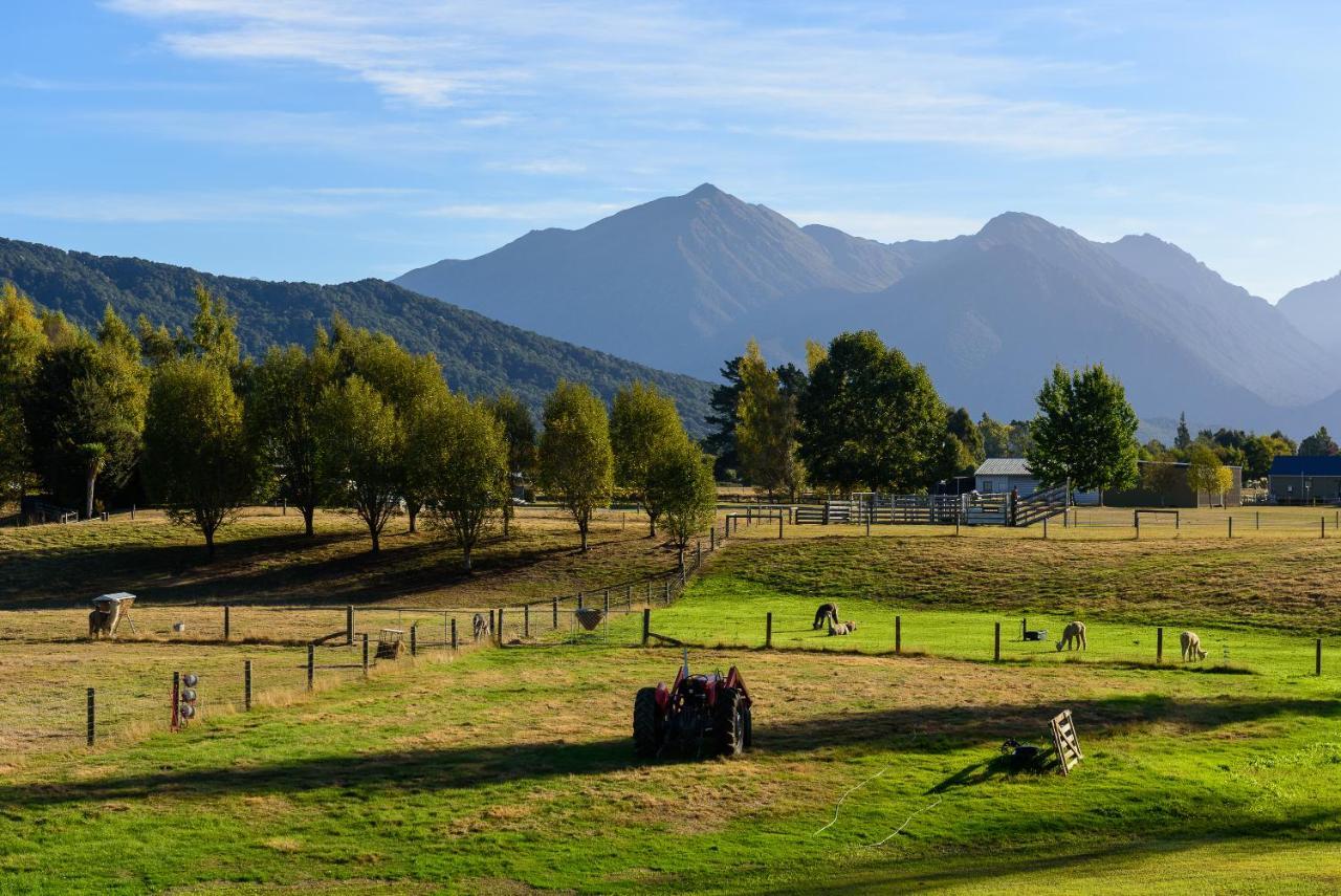 Kepler Mountain View Villa Manapouri Exteriör bild